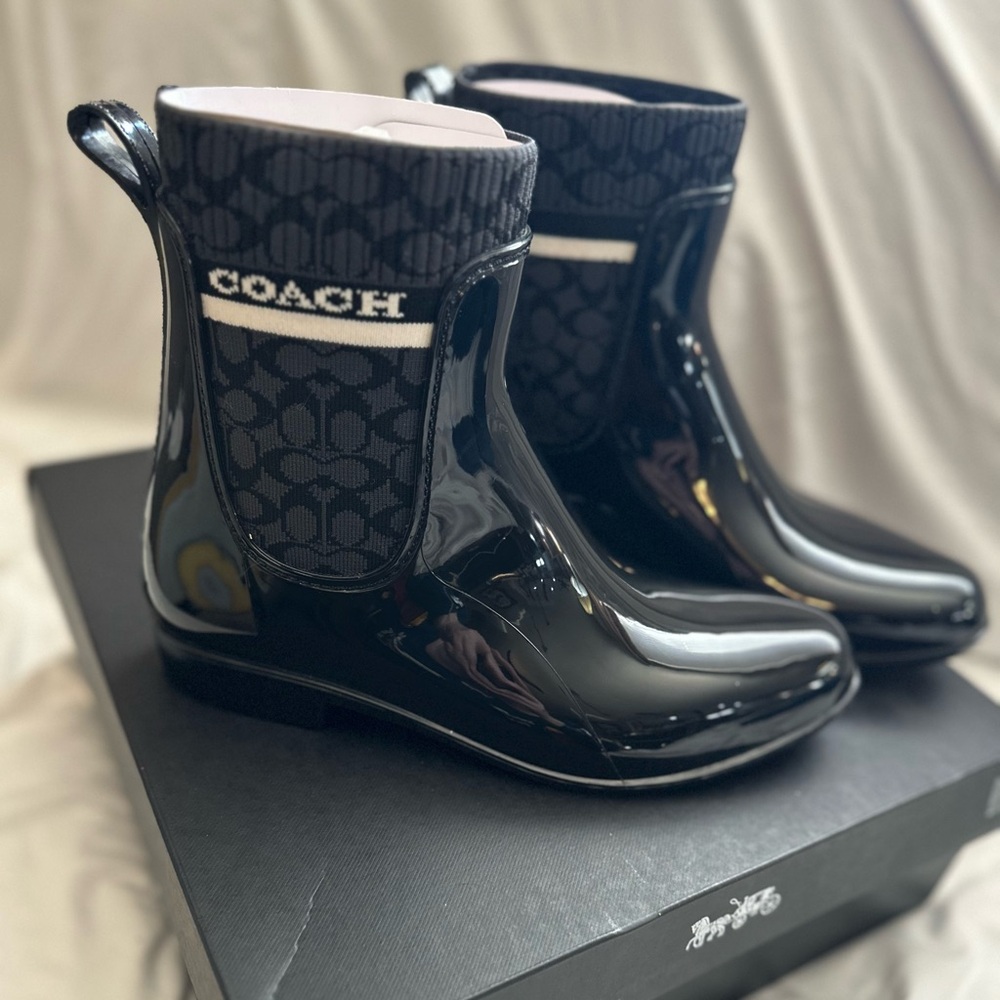 The Coach Rivington Rubber Rain Boots in Black, US size 9